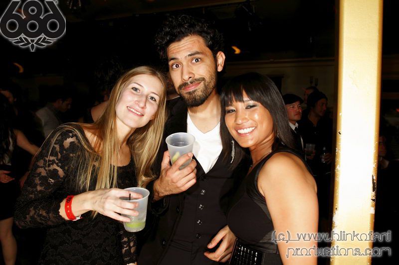 686Holiday2011_274