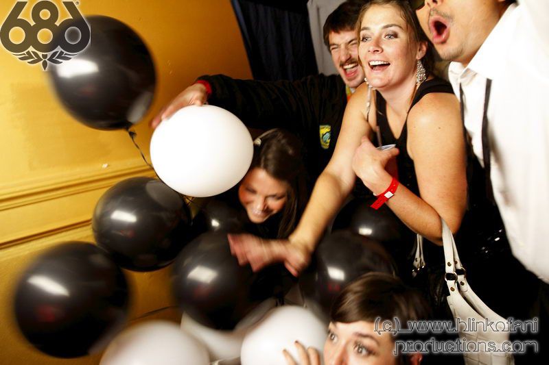 686Holiday2011_440