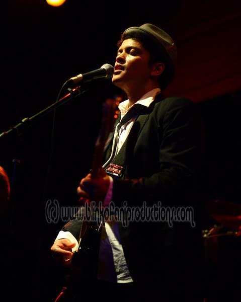 Bruno_Mars_154 